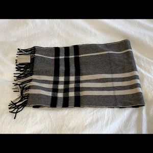 Brand new Burberry Scarf